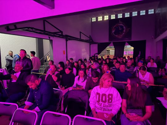 Público en Arena Lotus durante el evento