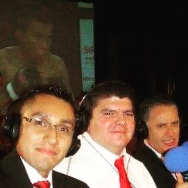 โต๊ะบรรยาย ringside · Cadena 3 / Canal 28 (ต.ค. 2011)